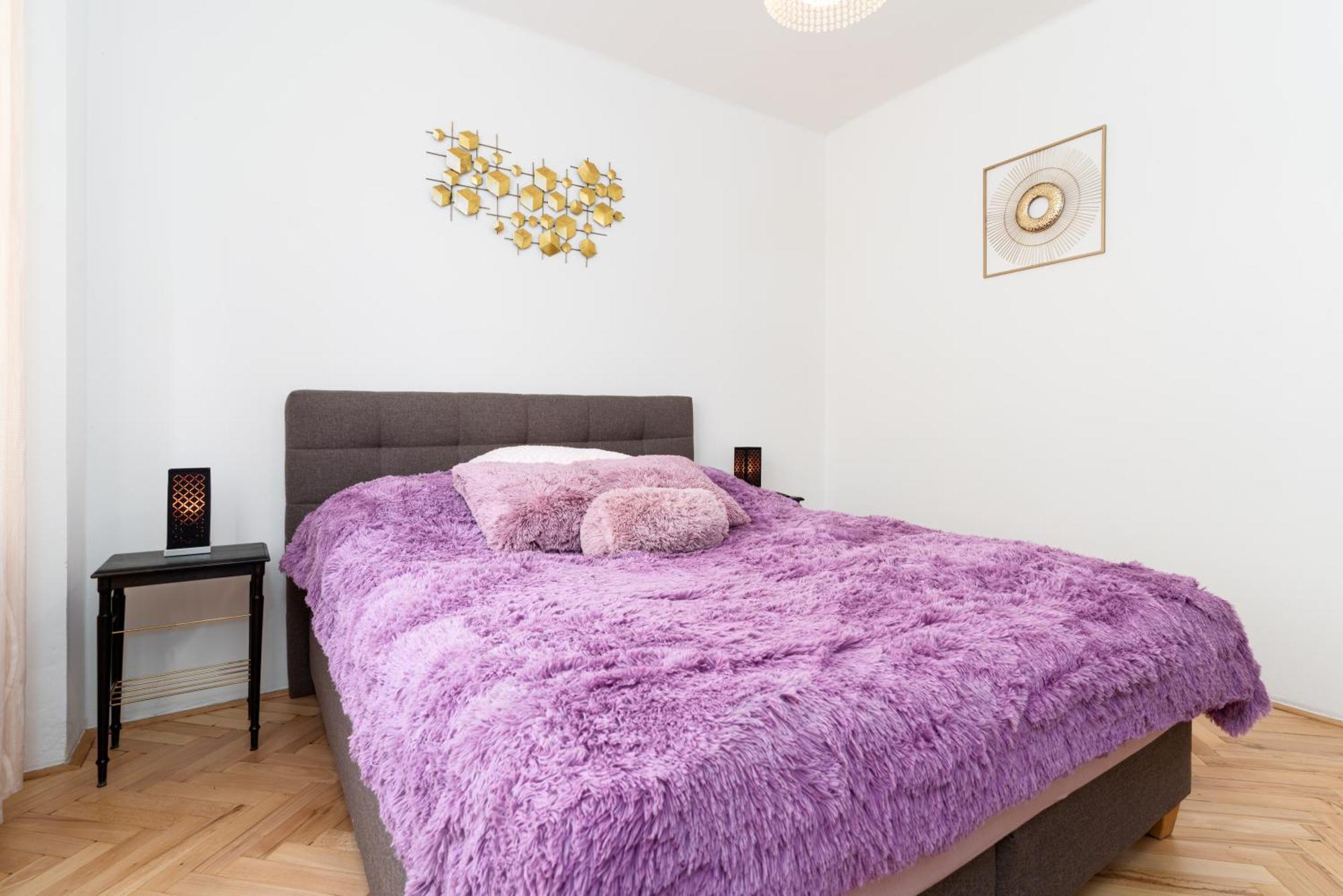 Kingdom Of 3 Roses Appartement Praag Buitenkant foto