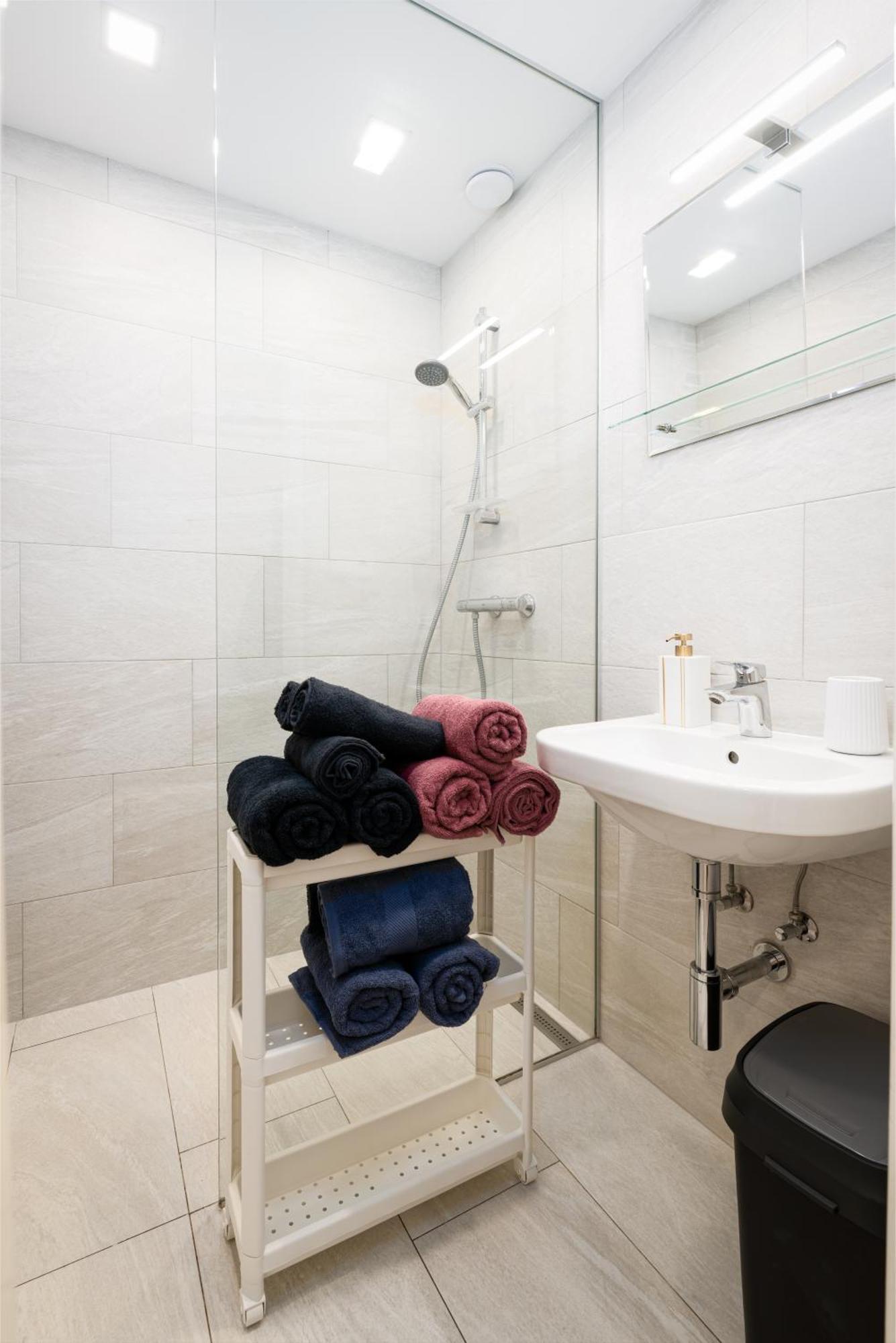 Kingdom Of 3 Roses Appartement Praag Buitenkant foto