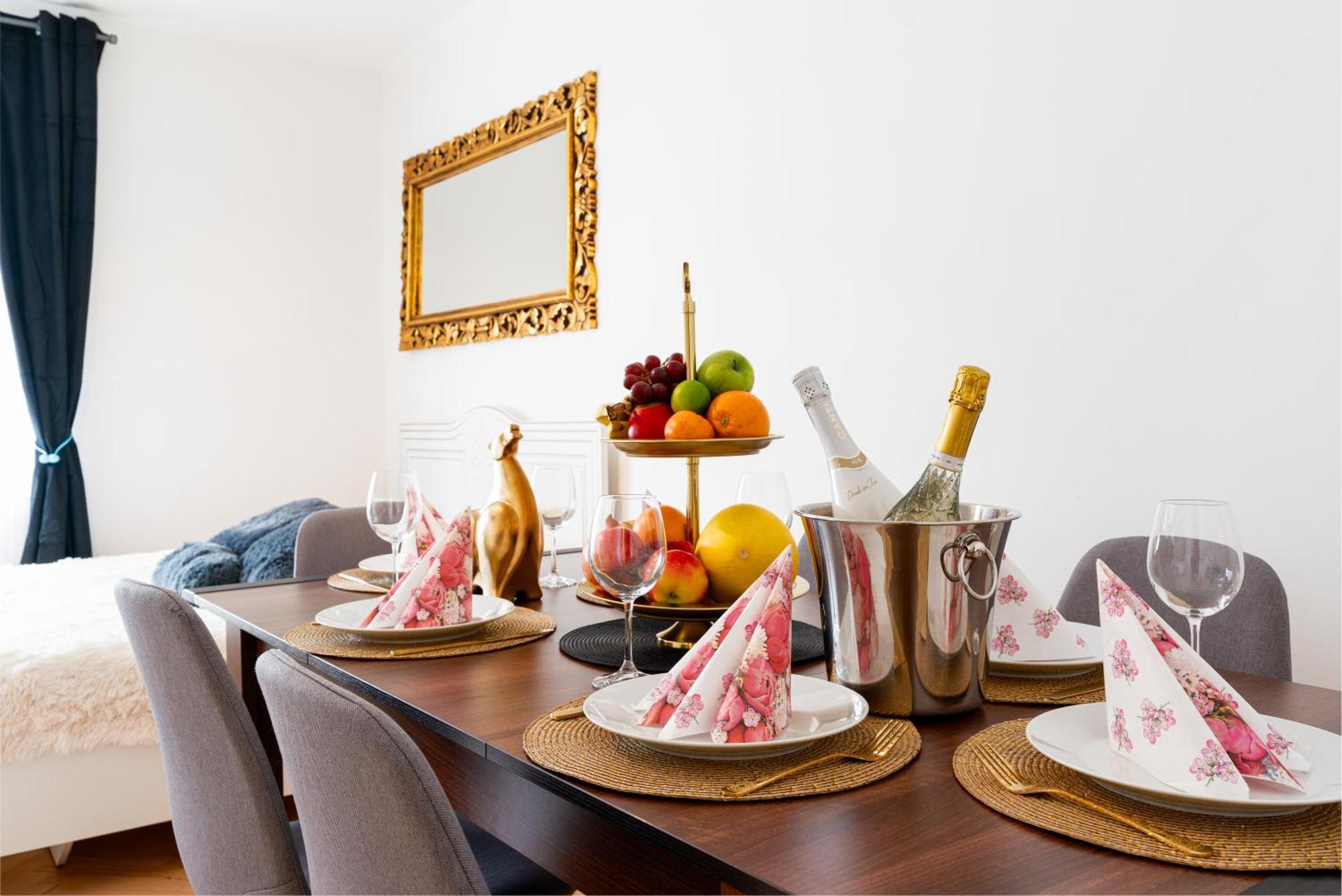 Kingdom Of 3 Roses Appartement Praag Buitenkant foto
